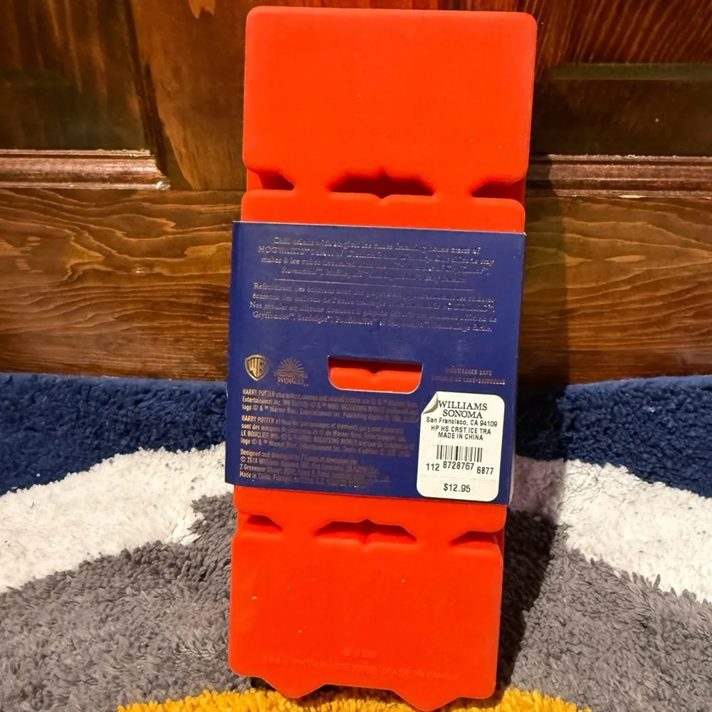 Williams Sonoma Harry Potter House Crest Ice Tray - Red and Blue